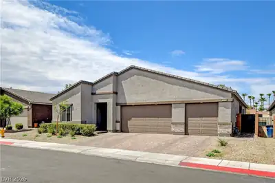 2772 Song Point Avenue Las Vegas, NV 89121