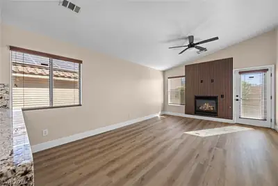 166 Tionesta Ridge Lane Living Room