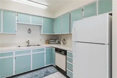 1948 Las Palmas Lane 279 Kitchen