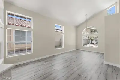 7612 Cruz Bay Court Living Room