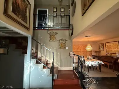 405 Holcomb Circle Stairs