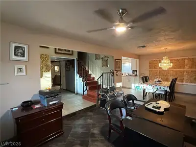 405 Holcomb Circle Living Room