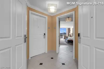 135 East Harmon Avenue 2618 Entrance Foyer