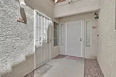 1610 Sandecker Court 104, Las Vegas, NV 89146 Entry