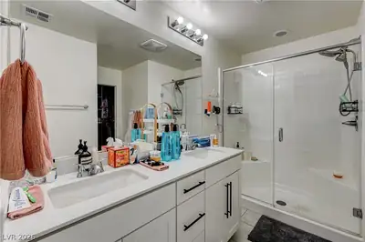 4417 Frias Falls Avenue Primary Bathroom