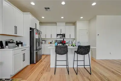 4417 Frias Falls Avenue Kitchen