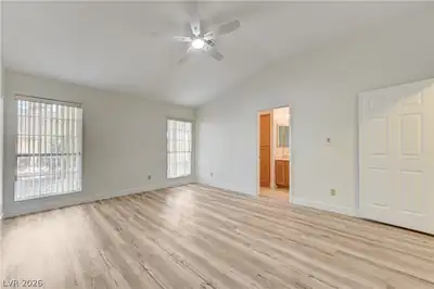 5613 Port Barrington Way Primary Bedroom