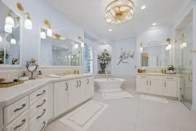 10355 Designata Avenue, Las Vegas, NV 89135 Primary Bathroom