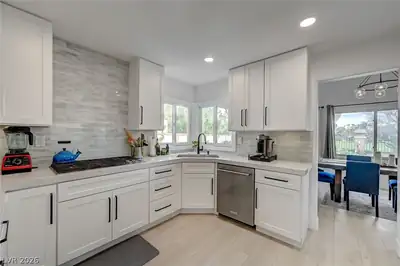 7615 Spanish Bay Drive Kitchen