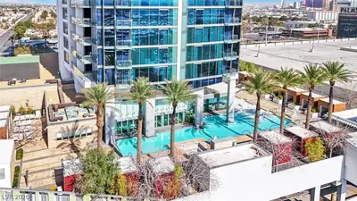 4381 West Flamingo Road 2022 Pool