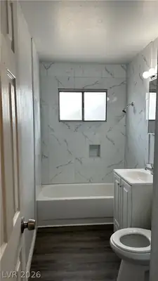 2541 Page Street Bathroom