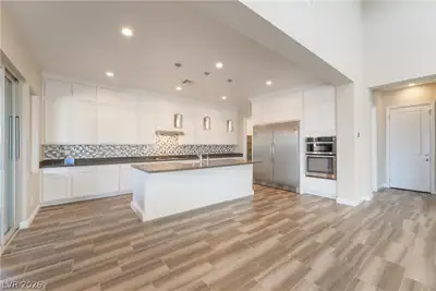 6700 REGENCY VALLEY Street, Las Vegas, NV 89148 Kitchen