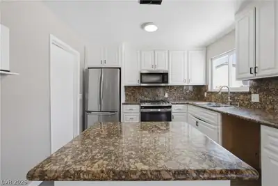 420 Battle Mountain Drive Kitchen