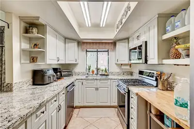 5889 Laredo Street Kitchen