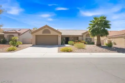 2521 Silverton Drive Las Vegas, NV 89134