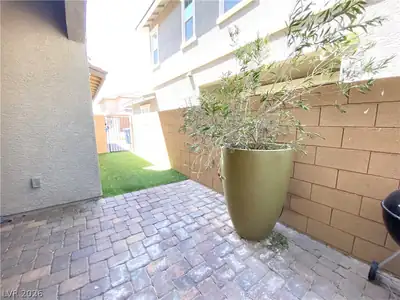 536 Celebratory Place Patio