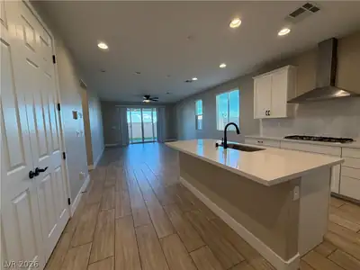 7148 Port Stephens Street Kitchen