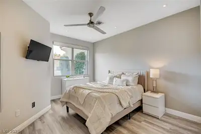1913 Summer Pine Court 102 Bedroom