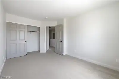 5044 Wild Buffalo Avenue Bedroom