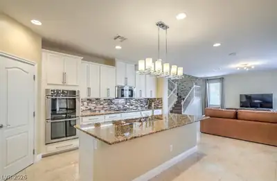 12308 Kings Eagle Street Kitchen