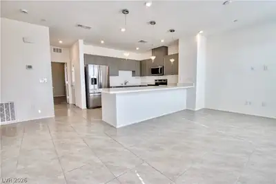 5642 Beguiling Falls Street Kitchen
