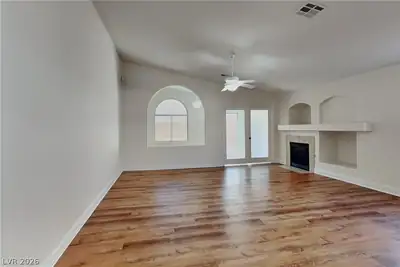2759 Alderly Ridge Avenue Living Room
