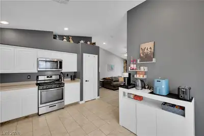 9305 Cranesbill Court Kitchen