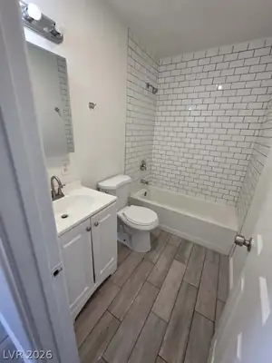 412 West Monroe Avenue 10 Bathroom