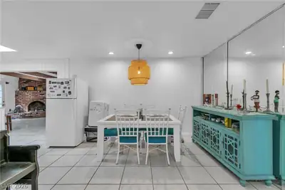 1567 Shadow Mountain Place Dining Area