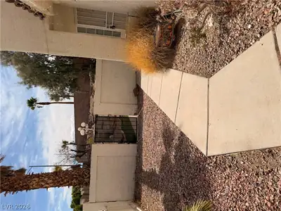 3301 Salmon Creek Drive Entry