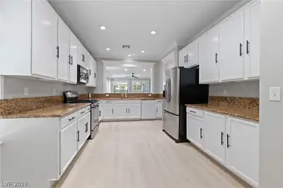 2601 Bahama Point Avenue Kitchen