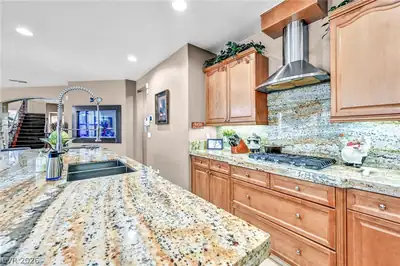 10039 Sky Parlor Road Kitchen