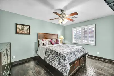 10039 Sky Parlor Road Bedroom
