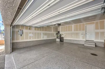 6197 Garden Crest Street Garage