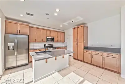 767 Faircliff Court Kitchen