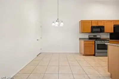 8985 South Durango Drive 2096 Dining Area