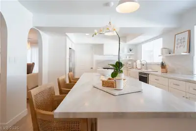 8817 Pesaro Drive Las Vegas, NV 89117