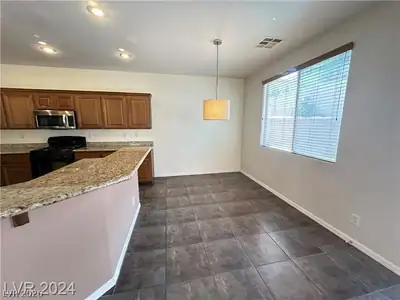 545 NEWBERRY SPRINGS Drive Dining Area
