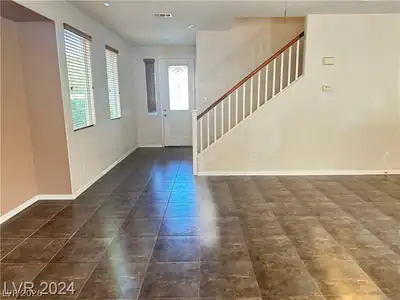 545 NEWBERRY SPRINGS Drive Entrance Foyer
