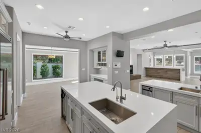 2279 Candlestick Avenue Kitchen