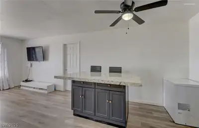 6500 Hill View Avenue Dining Area
