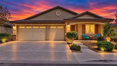 348 Summit Shadow Street, Henderson