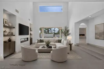 1504 Silver Oaks Street Living Room