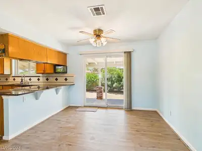 881 East Calvada Boulevard Dining Area