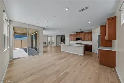 3259 Fountaintree Avenue Kitchen