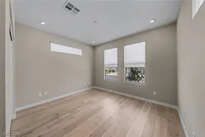 3259 Fountaintree Avenue Bedroom