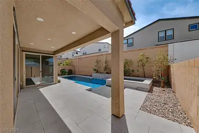 3259 Fountaintree Avenue Patio