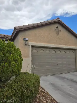 9014 Partridge Hill Street Garage