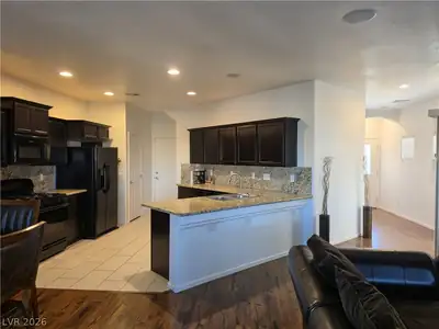 2880 Sparkling Sea Street Kitchen