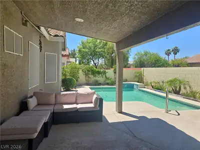 2246 Alanhurst Drive Patio
